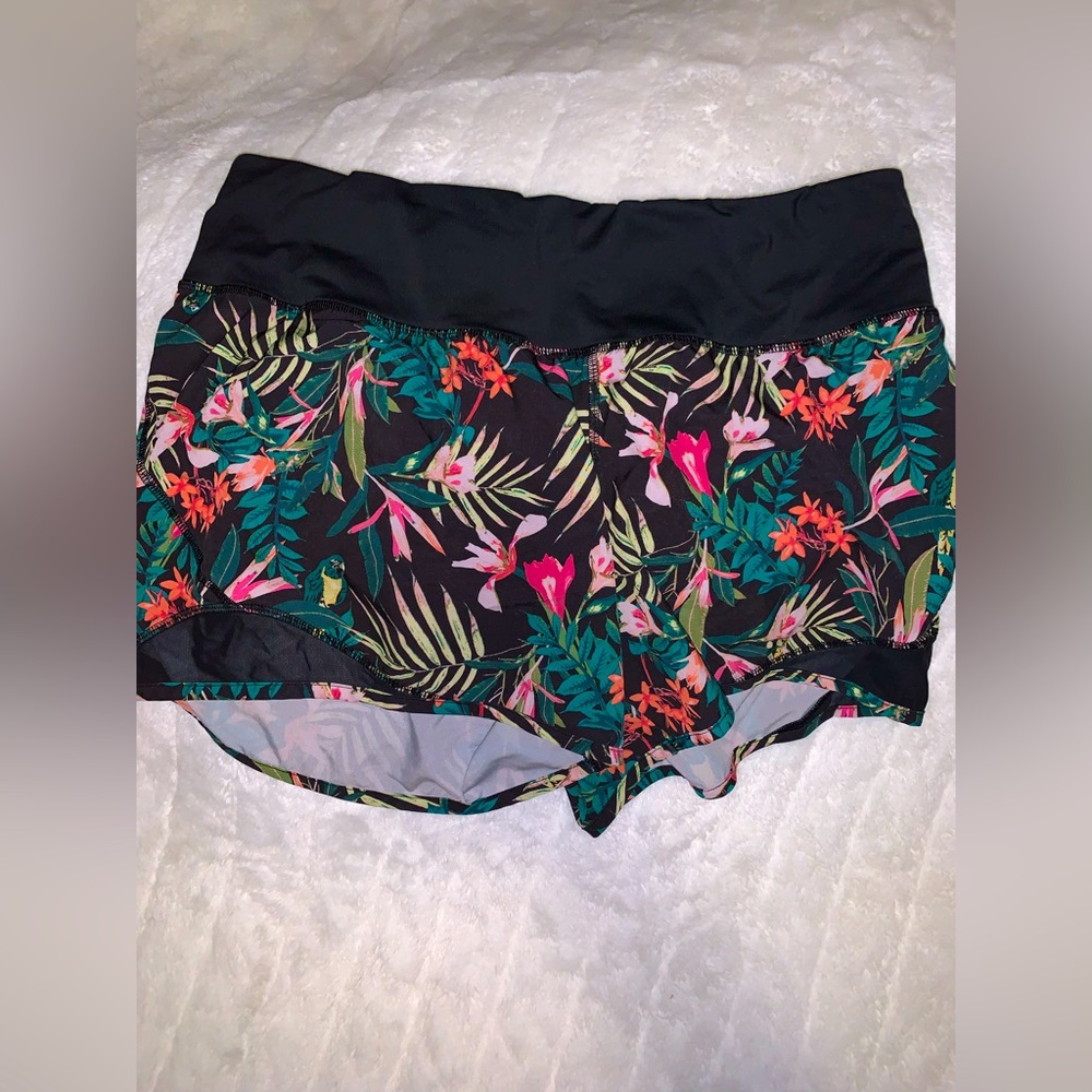Printed athletic shorts